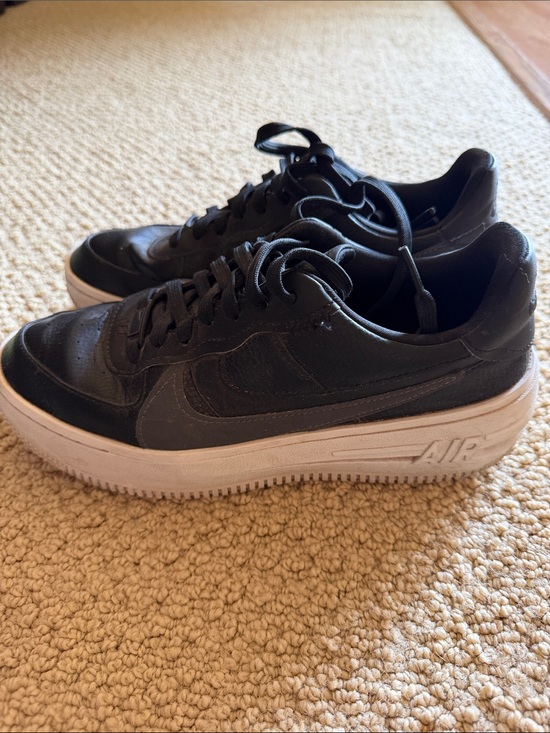 Nike Shoes - Nike Black Low-Top Sneakers with White Platform Sole